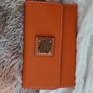 Dooney & Bourke coral wallet